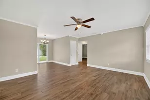 10112 66th Ave, Seminole, FL 33772 - Photo 8