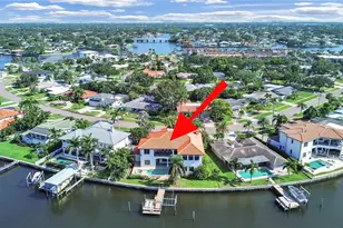 1097 Eden Isle Dr NE, Saint Petersburg, FL 33704 - Photo 4