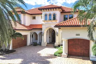 1097 Eden Isle Dr NE, Saint Petersburg, FL 33704 - Photo 2