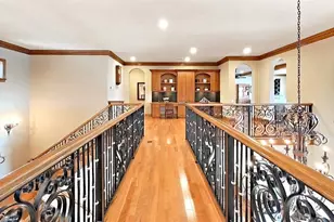 1097 Eden Isle Dr NE, Saint Petersburg, FL 33704 - Photo 34