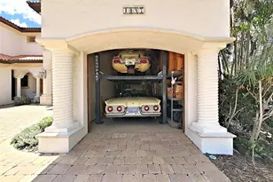 1097 Eden Isle Dr NE, Saint Petersburg, FL 33704 - Photo 46