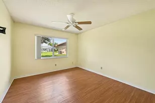 1908 Canterbury Ln, Sun City Center, FL 33573 - Photo 14