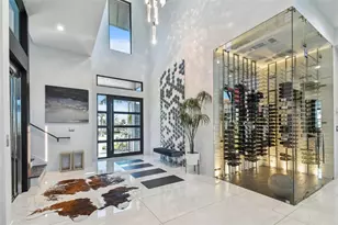 206 6th St E, Tierra Verde, FL 33715 - Photo 4