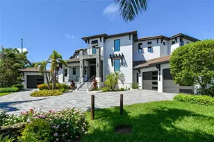 206 6th St E, Tierra Verde, FL 33715 - Photo 2