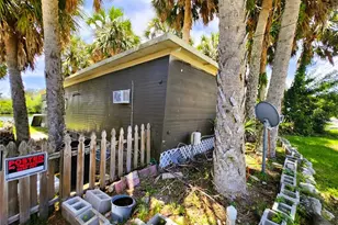 6977 Edgewater Dr, New Port Richey, FL 34652 - Photo 8