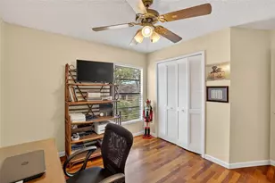 1914 Coral Tree Ct, Brandon, FL 33511 - Photo 42