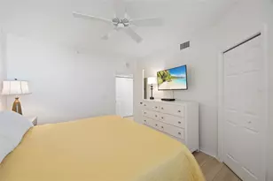 1200 Country Club Dr, Largo, FL 33771 - Photo 20