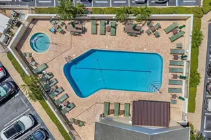 1200 Country Club Dr, Largo, FL 33771 - Photo 22