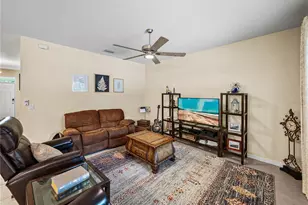 12615 Eastpointe Dr, Dade City, FL 33525 - Photo 10