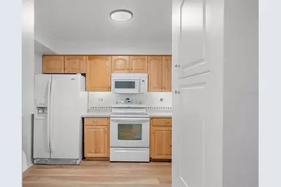 700 Beach Drive NE #102, Saint Petersburg, FL 33701 - Photo 10