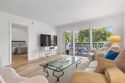 700 Beach Drive NE #102, Saint Petersburg, FL 33701 - Photo 6