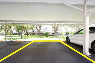 8174 Terrace Garden Dr N, Saint Petersburg, FL 33709 - Photo 20