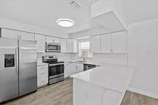 1912 Castle Bay Ct, Oldsmar, FL 34677 - Photo 10