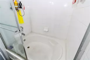 9802 Blue Palm Way, Tampa, FL 33610 - Photo 36