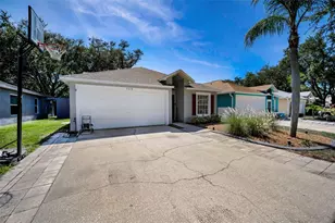 3678 Amelia Way, Palm Harbor, FL 34684 - Photo 4