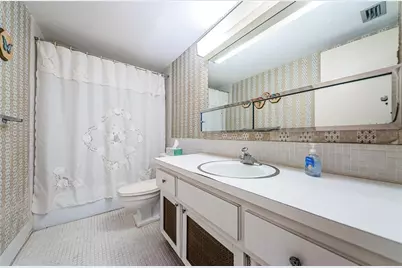 1100 N Shore Drive NE #102, Saint Petersburg, FL 33701 - Photo 32