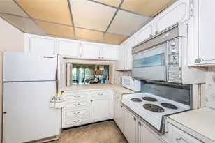 1100 N Shore Dr NE, Saint Petersburg, FL 33701 - Photo 18