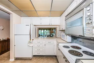 1100 N Shore Dr NE, Saint Petersburg, FL 33701 - Photo 20