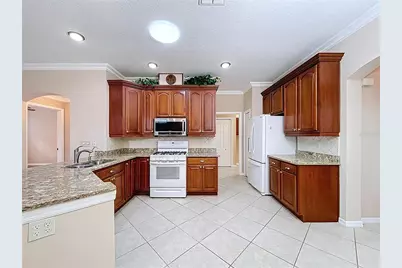 2018 Inverness Greens Drive #2018, Sun City Center, FL 33573 - Photo 12