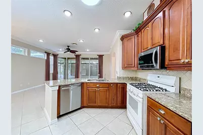 2018 Inverness Greens Drive #2018, Sun City Center, FL 33573 - Photo 10