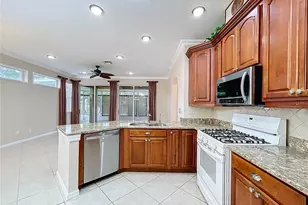 2018 Inverness Greens Dr, Sun City Center, FL 33573 - Photo 10