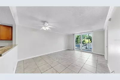 2700 Coconut Bay Lane #427, Sarasota, FL 34237 - Photo 6