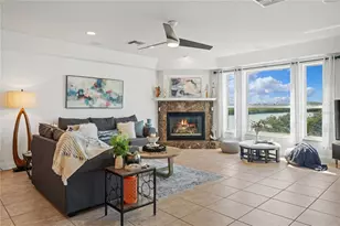 1661 Seabreeze Dr, Tarpon Springs, FL 34689 - Photo 18