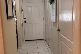 1042 N Sleepy Oak Dr, Wesley Chapel, FL 33543 - Photo 2