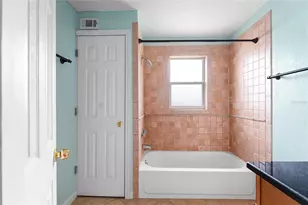 10908 W Elbow Dr, Tampa, FL 33612 - Photo 26