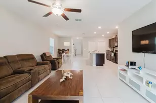 3709 Daisy Bloom Pl, Tampa, FL 33619 - Photo 14