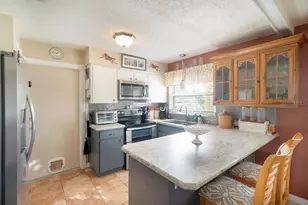 8429 Jacqueline Ct, Zephyrhills, FL 33541 - Photo 12