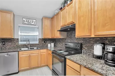 2239 Roanoke Springs Drive, Ruskin, FL 33570 - Photo 8