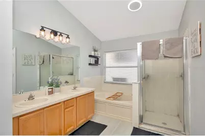 2239 Roanoke Springs Drive, Ruskin, FL 33570 - Photo 16