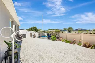 2239 Roanoke Springs Dr, Ruskin, FL 33570 - Photo 26