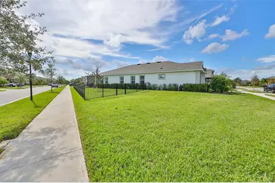 7411 Windport Lane, Apollo Beach, FL 33572 - Photo 4
