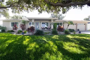 8002 115th St, Seminole, FL 33772 - Photo 1