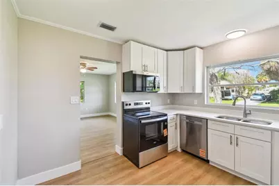 951 Lantana Avenue, Clearwater Beach, FL 33767 - Photo 10