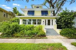 221 13th Ave NE, Saint Petersburg, FL 33701 - Photo 1