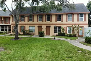 4405 Vieux Carre Cir, Tampa, FL 33613 - Photo 6