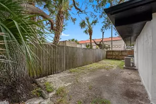 2413 Baywood Dr E, Dunedin, FL 34698 - Photo 42