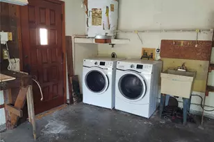 7841 Lightfoot Dr, New Port Richey, FL 34653 - Photo 12