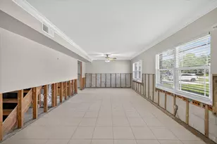 8403 Sandstone Ct, Tampa, FL 33615 - Photo 4