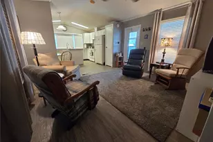 6311 Balmy Ln, Zephyrhills, FL 33542 - Photo 12