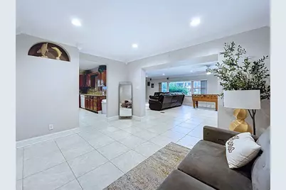 3912 Fontainebleau Drive, Tampa, FL 33634 - Photo 14