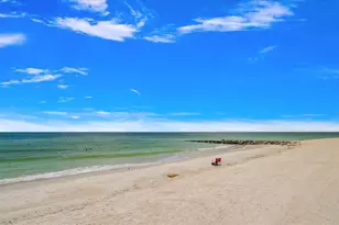 8405 Bayshore Dr, Treasure Island, FL 33706 - Photo 14