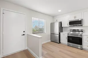 106 Lakeview Pl, Oldsmar, FL 34677 - Photo 6