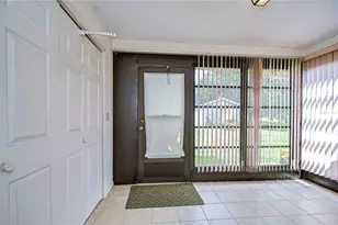 38411 Cottonwood Pl, Zephyrhills, FL 33542 - Photo 24