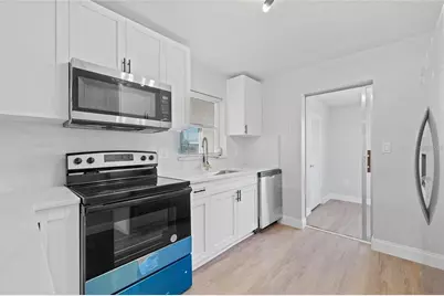 1000 49th Street N #214, Saint Petersburg, FL 33710 - Photo 8