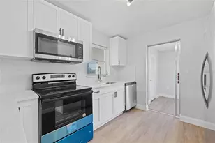 1000 49th Street N, Saint Petersburg, FL 33710 - Photo 8