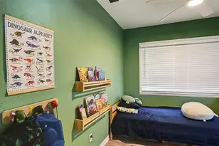 2010 E Ida St, Tampa, FL 33610 - Photo 4